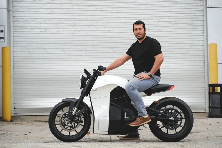 CEO da Auper Motorcycles: Silvio Rotilli Filho