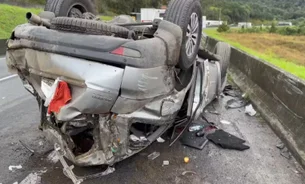 Dunga, ex-técnico da Seleção Brasileira, e sua esposa sofrem acidente de carro no Paraná
