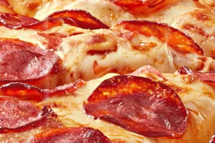 Imagem referente à matéria: Pizza Hut dará pizza grátis para quem tiver tatuagem da iguaria