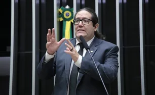 Imagem referente à matéria: PSOL oficializa candidatura de Tarcísio Motta à prefeitura do Rio