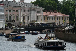 São Petersburgo se volta para turistas do Oriente