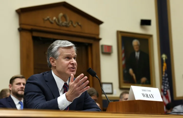 O diretor do FBI, Christopher Wray, fala a um comitê do Congresso americano sobre a investigação da tentativa de assassinato do ex-presidente Donald Trump (AFP)