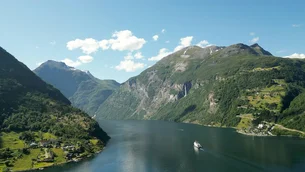 Colapso inevitável de montanhas na Noruega ameaça povoados com grande tsunami