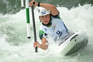 Imagem referente à matéria: Olimpíada de Paris: Ana Sátila e Pepê avançam no caiaque cross; veja como foi a prova