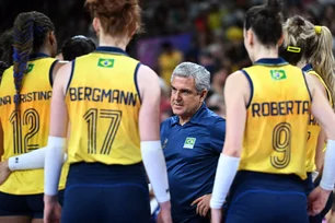 Imagem referente à matéria: “A disputa da medalha de bronze para nós vale muito”, diz Zé Roberto, técnico do vôlei feminino