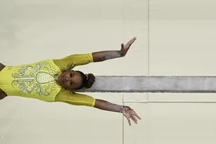 Imagem referente à matéria: Rebeca Andrade conquista prata na final da ginástica artística em Paris; veja como foi a prova