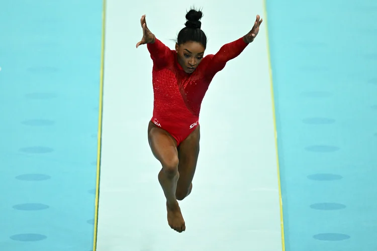 Simone Biles: entenda como funciona o salto mais difícil da ginástica (Loic VENANCE/AFP)