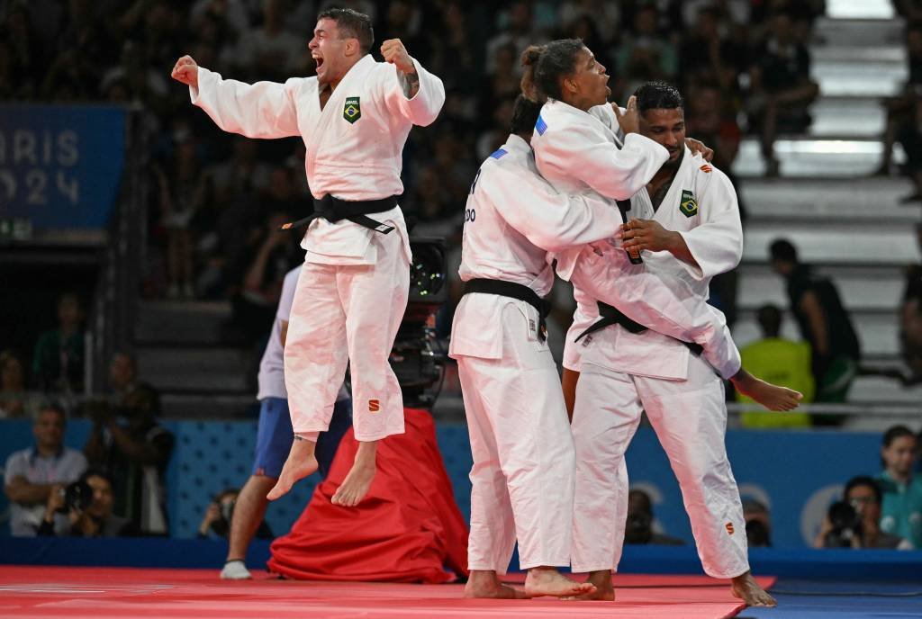 Brasil leva medalha de bronze no judô por equipes; veja como foi a prova