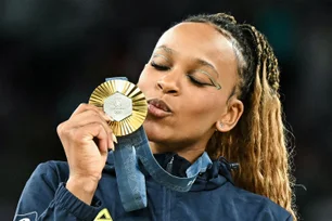 Imagem referente à matéria: Quanto Rebeca Andrade já ganhou nas Olimpíadas? Com ouro, ginasta se aproxima de R$ 1 milhão