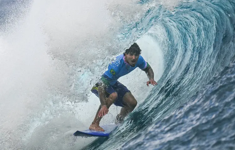 Gabriel Medina é medalha de bronze no surfe (Jerome BROUILLET/AFP)