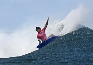 Gabriel Medina perde para australiano Jack Robinson em dia sem ondas de Teahupo'o