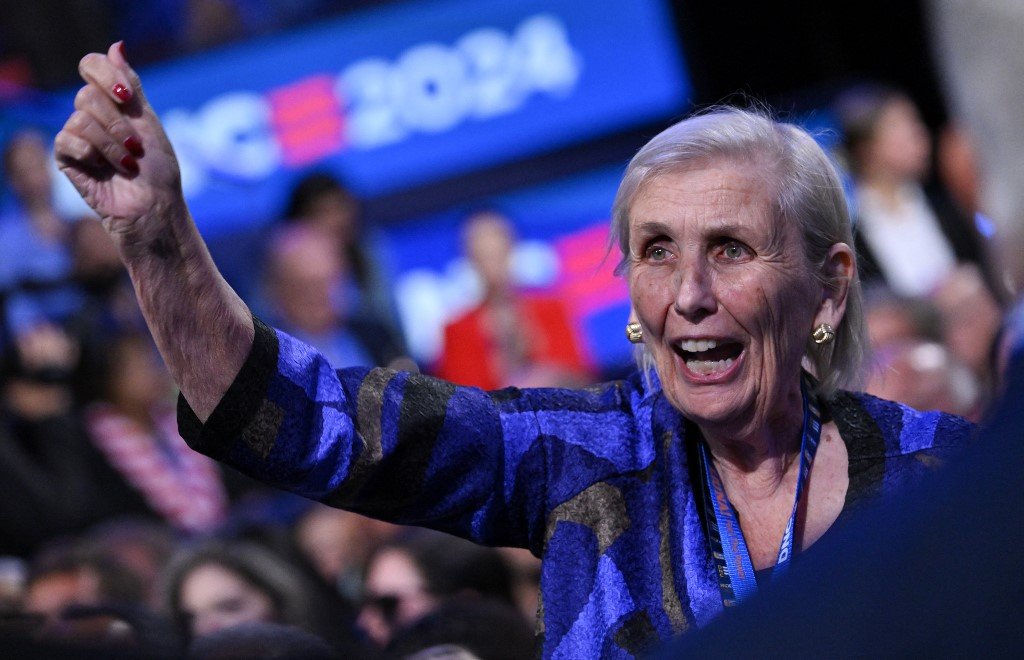 Participantes gritam "Obrigado, Joe" durante discurso de Joe Biden na Convenção Democrata em Chicago.