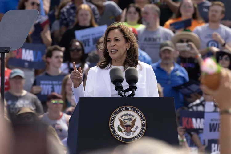 Kamala Harris, durante comício em Eau Claire, Wisconsin, na quarta, 7 de agosto (Scott Olson/AFP)