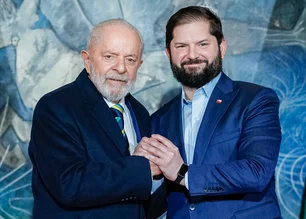 Imagem referente à matéria: Lula e Boric assinam acordos bilaterais após reunião