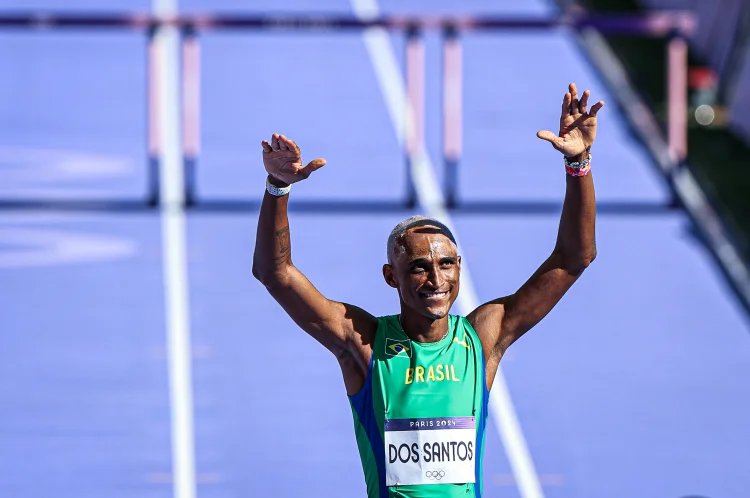 Atletismo - 400m com barreiras masculino - Alison dos Santos "Piu" na disputa das eliminatórias. (Wander Roberto/COB/Divulgação)