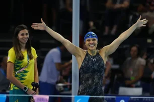 Imagem referente à matéria: Carol Santiago é ouro nos 100m costas e faz história para o Brasil