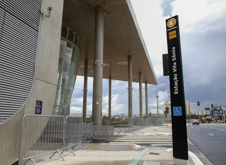 A mobilidade no bairro foi significativamente melhorada com a inauguração da estação de metrô (DIVULGAÇÃO)