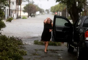 Tempestade tropical Debby avança pelo sudeste dos EUA após deixar cinco mortos