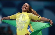 Imagem referente à notícia: Rebeca Andrade ganha Prêmio Laureus de Retorno do Ano