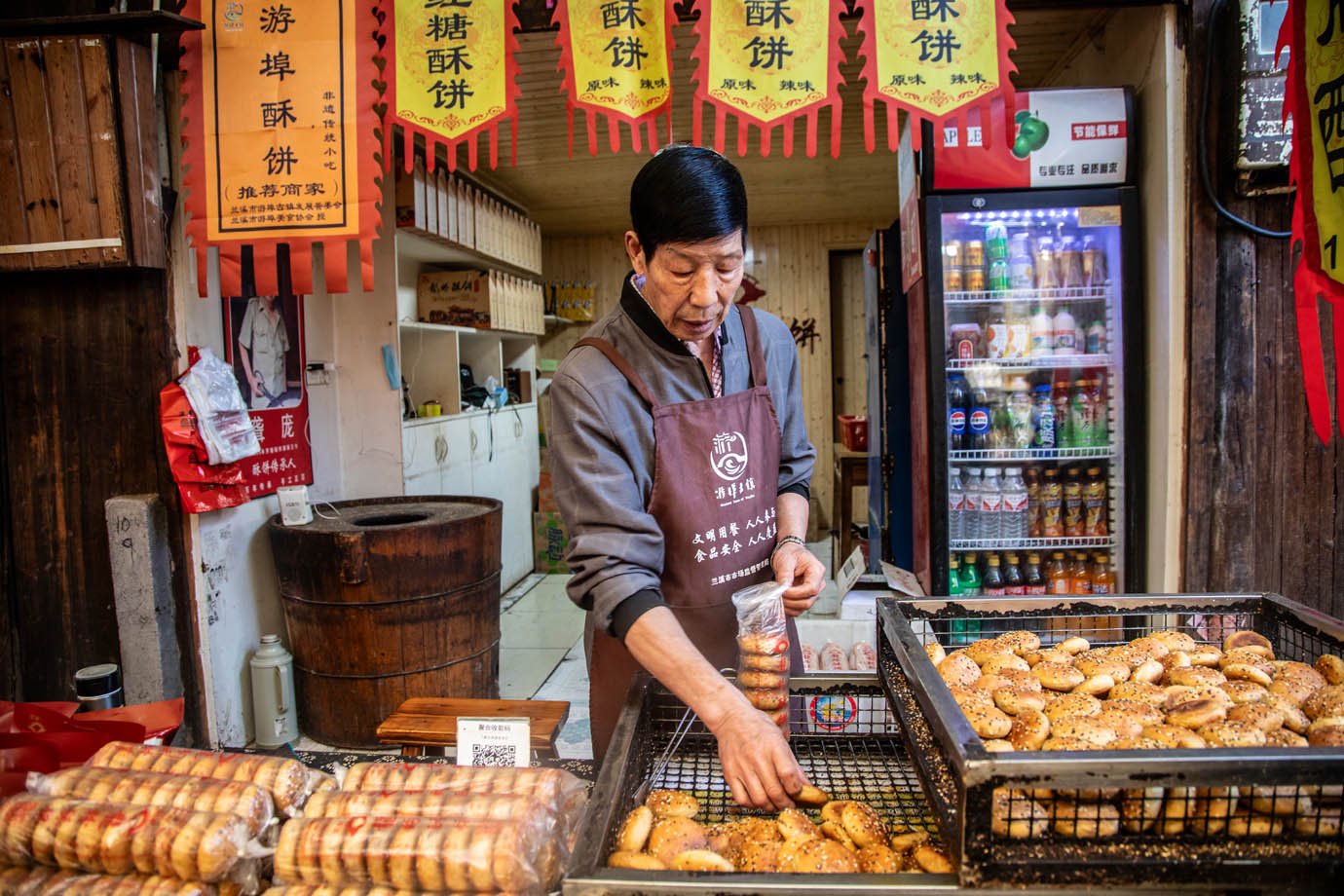 Café da manhã tradicional nas ruas da cidade milenar de Youbu, em Lanxi