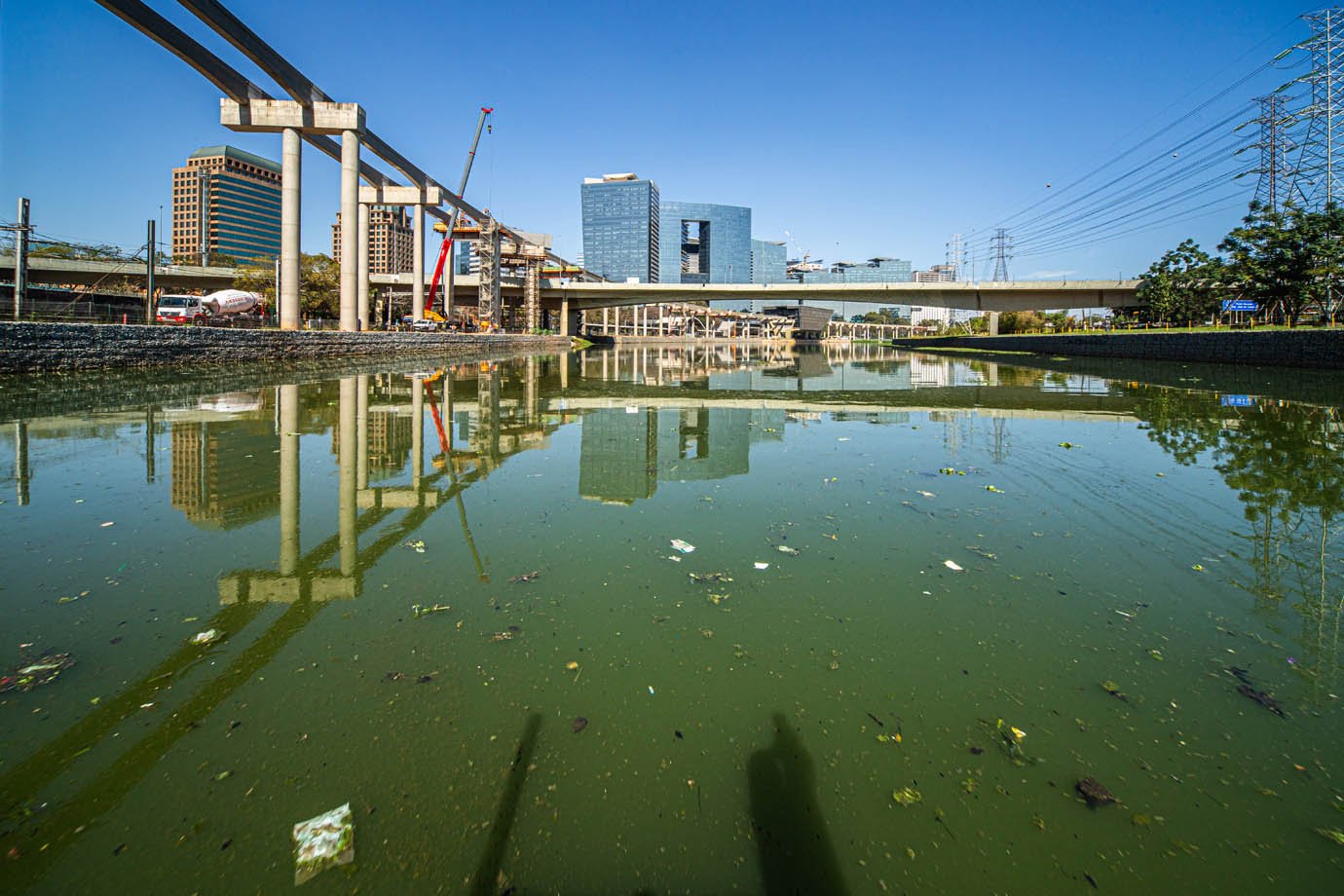 Governo de SP realiza obras no Rio Pinheiros