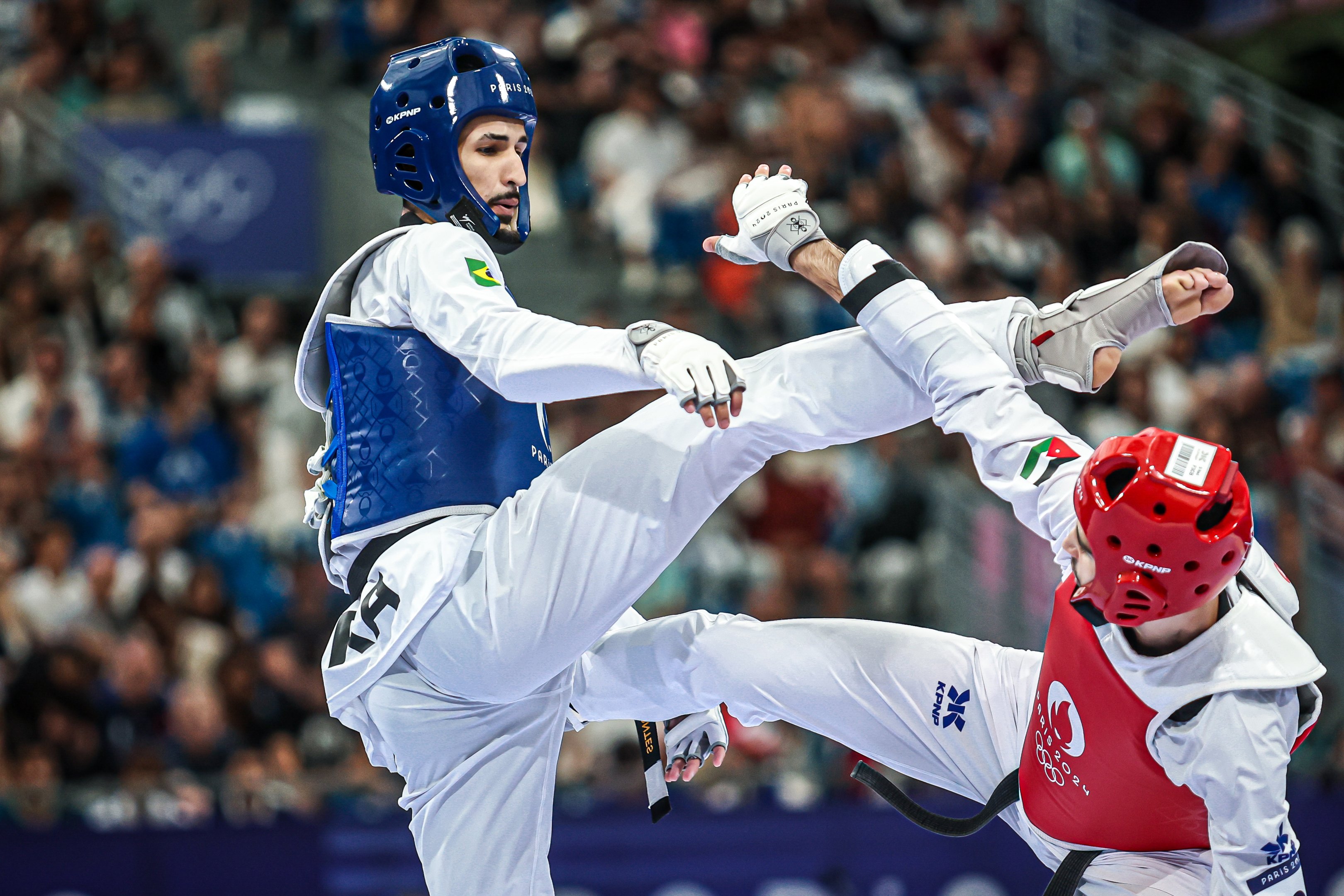 Após repescagem, Netinho derrota espanhol e Brasil leva o bronze no taekwondo nas Olimpíadas