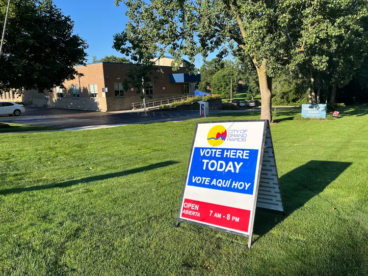 Local de votação em Grand Rapids, Michigan (Rafael Balago/Exame)