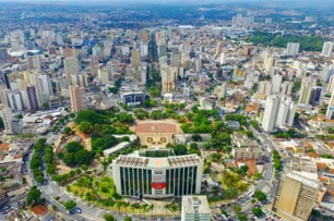 Imagem referente à matéria: Mabel tem 27,2% dos votos válidos; Fred, 26,4%, e Adriana, 22,4%, em Goiânia, diz pesquisa Futura