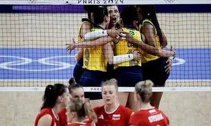 Brasil bate Polônia para garantir melhor campanha do vôlei na 1ª fase