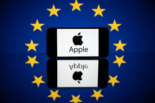 Imagem referente à matéria: Apple terá que pagar 13 bilhões de euros em impostos atrasados na UE