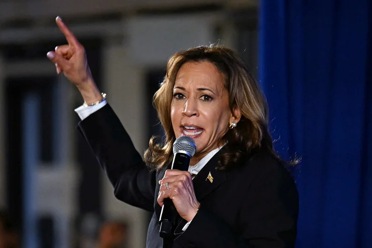 Kamala Harris, vice-presidente dos EUA, durante comício em setembro (Jim Watson/AFP)