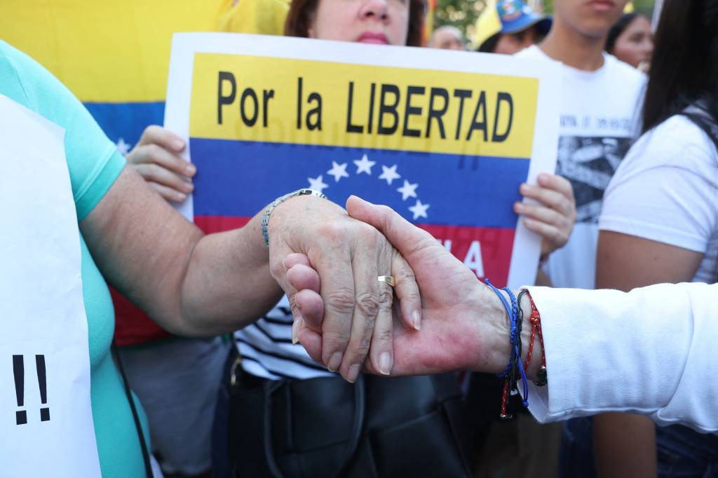 Relatório da ONU e ONGs venezuelanas denunciam intensificação de torturas nas prisões do país