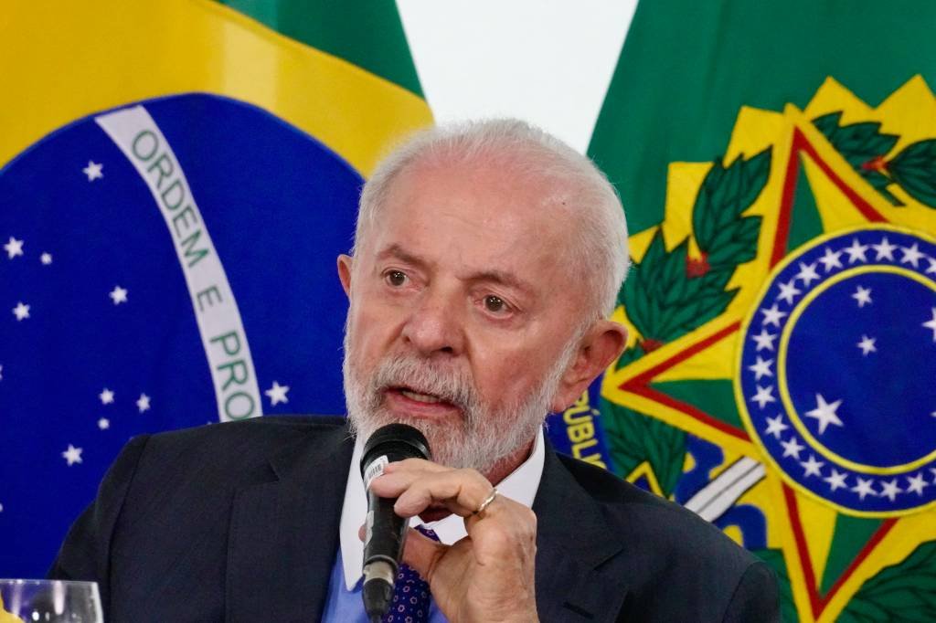 Lula sofre acidente doméstico e cancela viagem à Rússia para Cúpula dos Brics