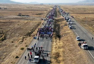 Imagem referente à matéria: Apoiadores de Evo Morales suspendem bloqueio de rodovias por 72 horas na Bolívia