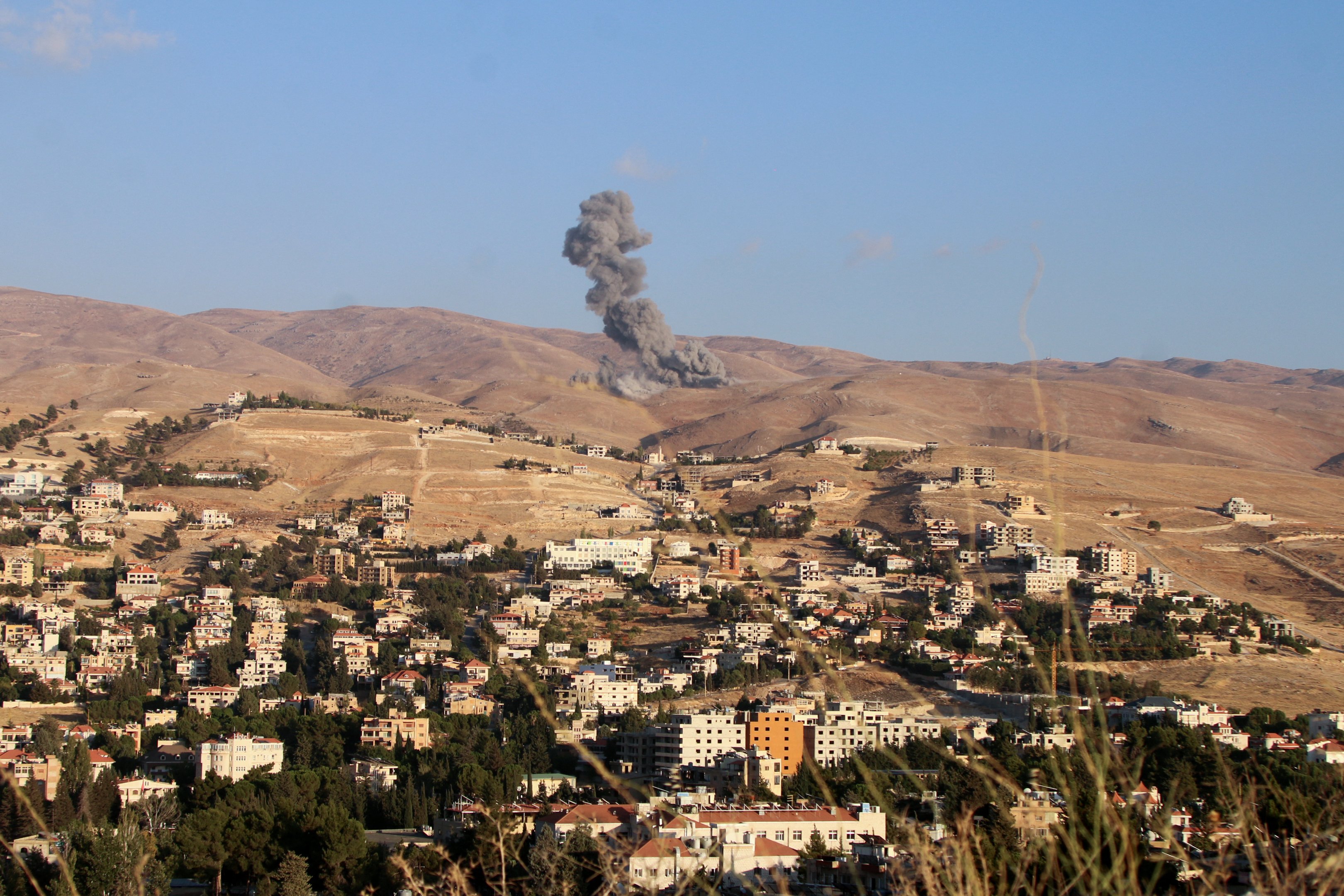 Fumaça após ataque no vale do Bekaa, em 23 de setembro de 2024