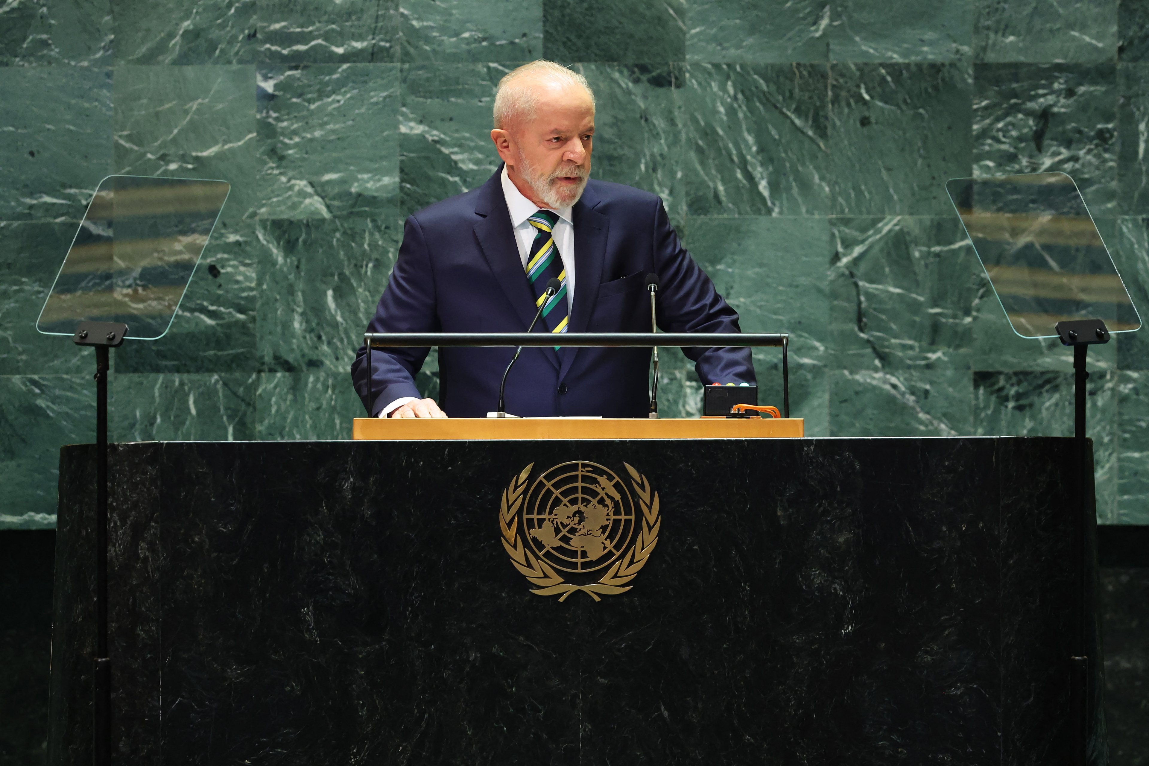 NEW YORK, NEW YORK - SEPTEMBER 24: Luiz Inácio Lula da Silva, President of the Federative Republic of Brazil, speaks during the United Nations General Assembly (UNGA) at the United Nations headquarters on September 24, 2024 in New York City. World leaders convened for the General Assembly as the world continues to experience major wars in Gaza, Ukraine and, Sudan along with a threat of a larger conflict in the Middle East.   Michael M. Santiago/Getty Images/AFP (Photo by Michael M. Santiago / GETTY IMAGES NORTH AMERICA / Getty Images via AFP)