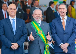 Imagem referente à matéria: Lula reúne ministros do STF em almoço no Palácio da Alvorada após cerimônia de Sete de Setembro