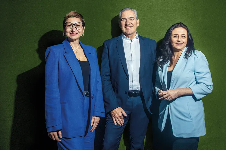 Cristina Riggenbach (diretora Jurídica e Ética), Eduardo Sattamini (presidente da Engie Brasil Energia) e Luciana Nabarrete (diretora de Pessoas, Processos e Sustentabilidade): energia 100% renovável  (Leandro Fonseca/Exame)