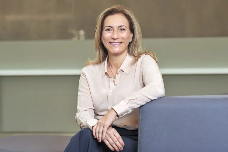 Erica Barbagalo, VP de Recursos Humanos da Bayer no Brasil: "Hoje, o que procuramos vai além de uma formação tradicional. Queremos estagiários com soft skills que incluam a resiliência e a capacidade de aprender constantemente" (Bayer /Divulgação)