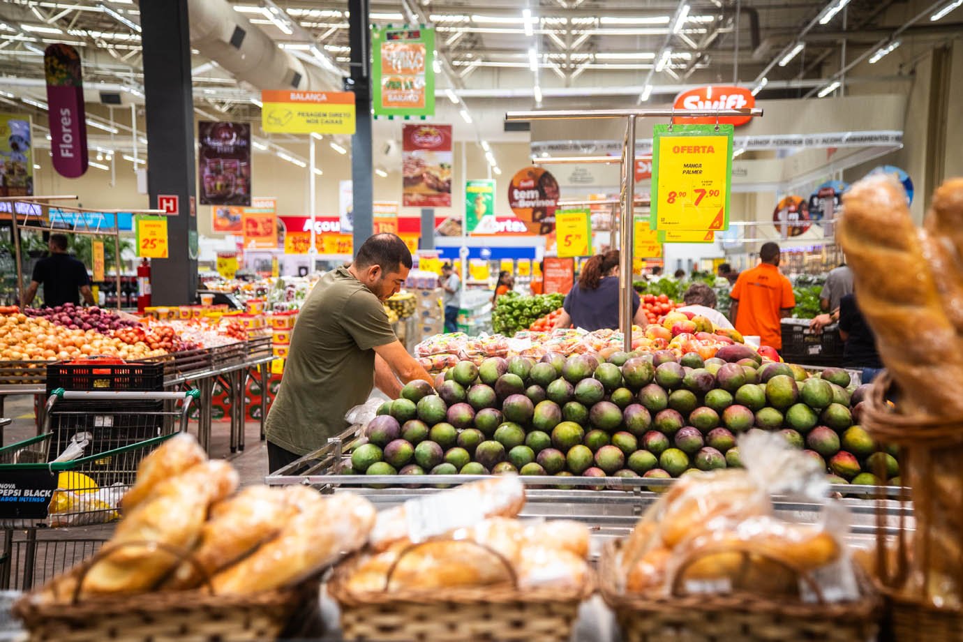 Inflação de alimentos: três capitais tiveram aumento acima dos 10% em 2024, diz IBGE