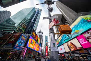 Tiroteio na Times Square deixa três feridos em Nova York