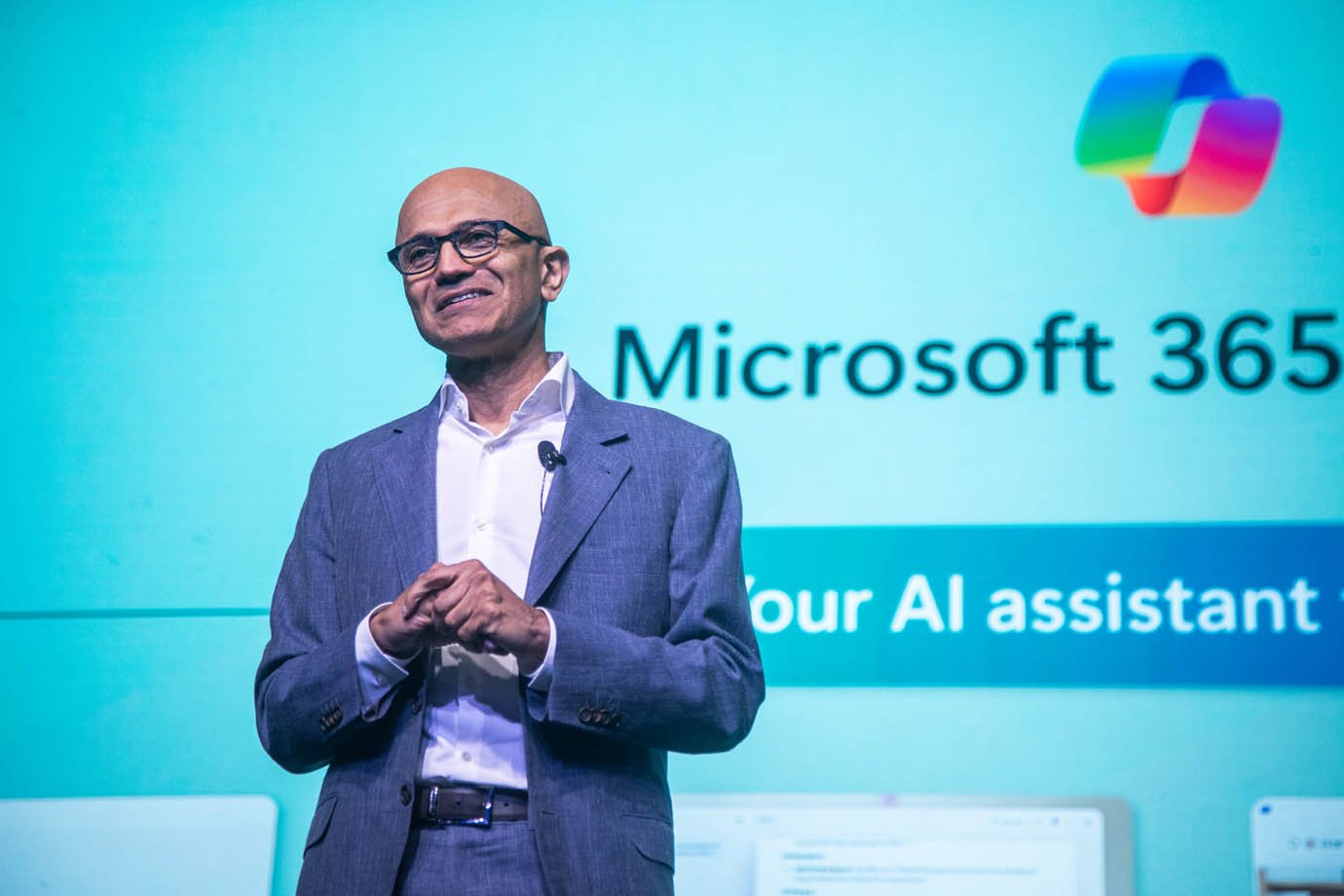 Microsoft intensifica esforços para reter talentos em inteligência artificial