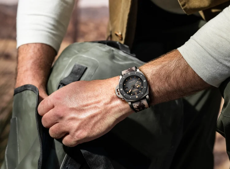 Submersible Navy Seals Titânio - Pam01669. Disponível por R$ 62.700 (Panerai/Divulgação)