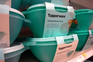 Tupperware entra em falência e credores disputam ativos da marca icônica