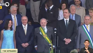 Imagem referente à matéria: Autoridades prestigiam desfile do 7 de Setembro em Brasília