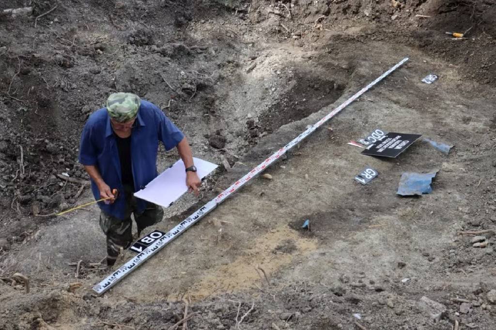 Arqueólogos descobrem túmulo de 'criança vampira' em antigo palácio na Europa