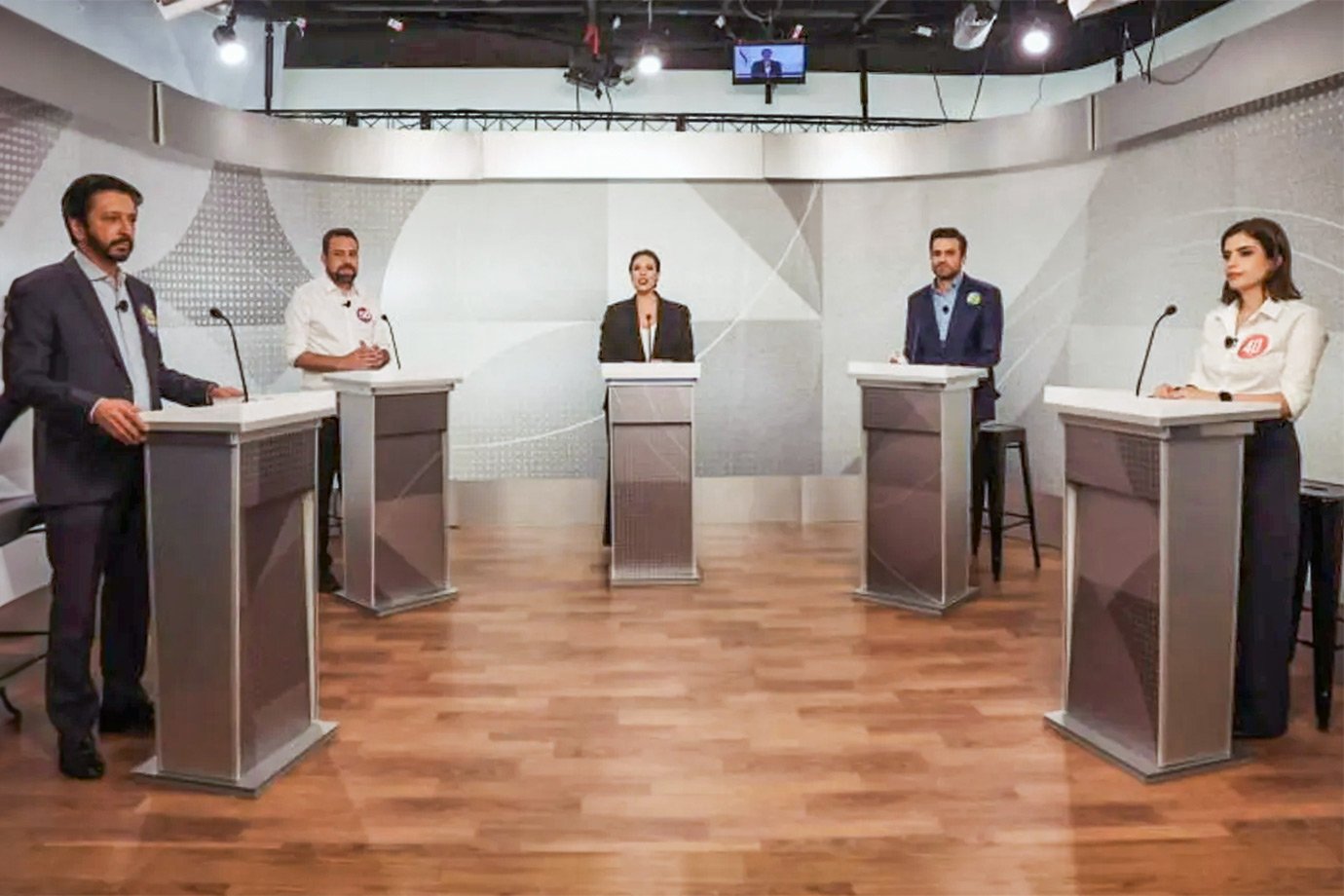 Marçal foca ataques em Nunes, que mira Boulos e debate tem discussão sobre religião e voto feminino