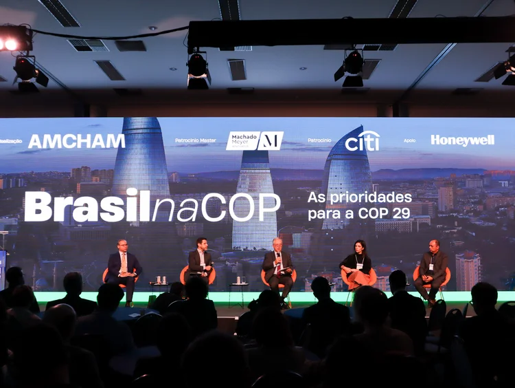 Evento na Amcham: Brasil e Azerbaijão debatem financiamento climático e cooperação para a transição energética (Rodrigo Caetano/Exame)