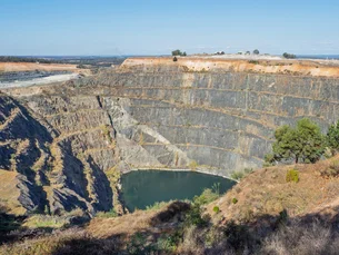 Rio Tinto planeja comprar produtora de lítio Arcadium