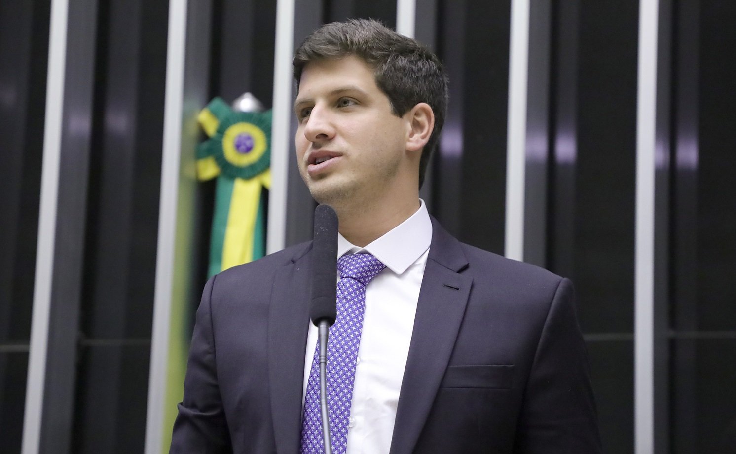 João Campos mantém liderança com 77% das intenções de voto em Recife, diz pesquisa Quaest